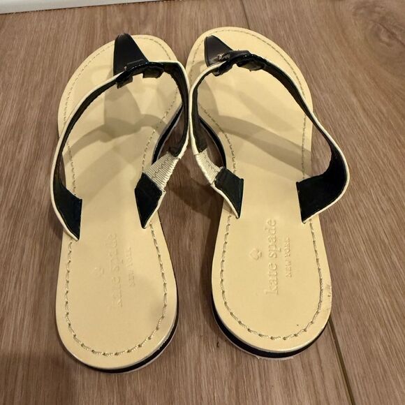 Kate Spade Cream and Black Sandals Minimalist Design - Picture 3 of 5
